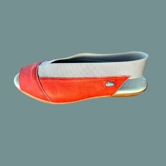 Cloud Womens Red & Gray Leather Slingback Sandals With Elastic Straps & Cushione - Picture 2 of 8